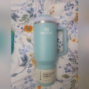 40oz Seafoam Stanley